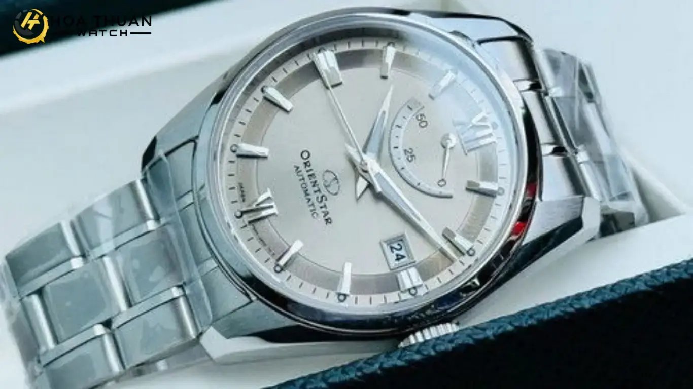 Orient Star: Nghệ thuật sắp đặt và sự phô diễn cơ khí