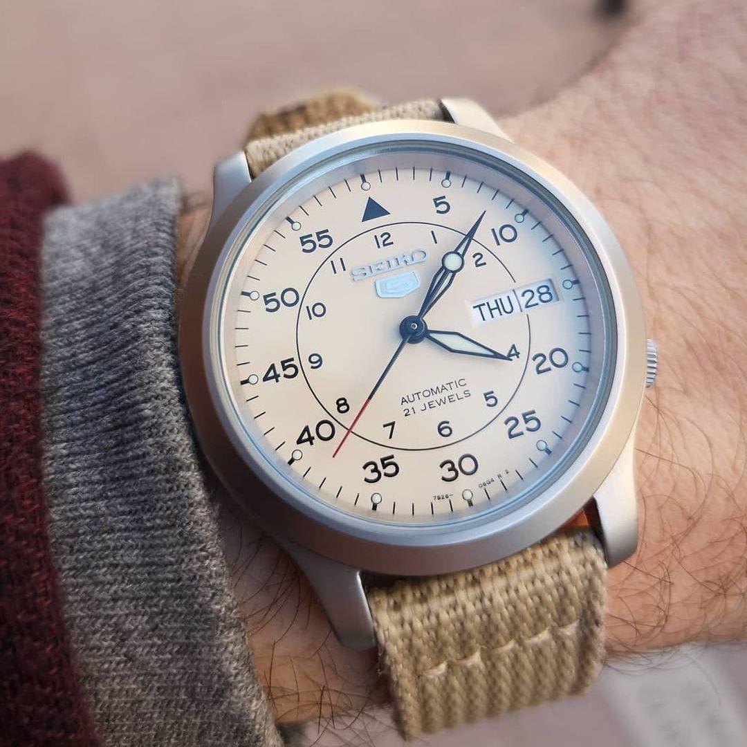 Seiko-5-quan-doi-37mm-vang-cat